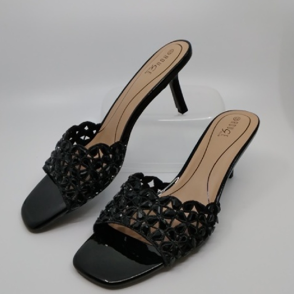 Rouge Helium Black Open-Toe Heels